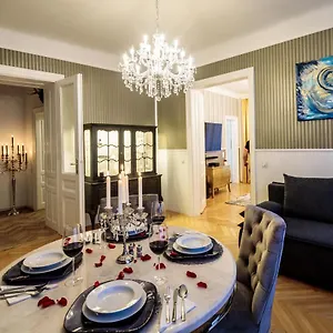 Sophies Place Augarten - Imperial Lifestyle Parking شقة