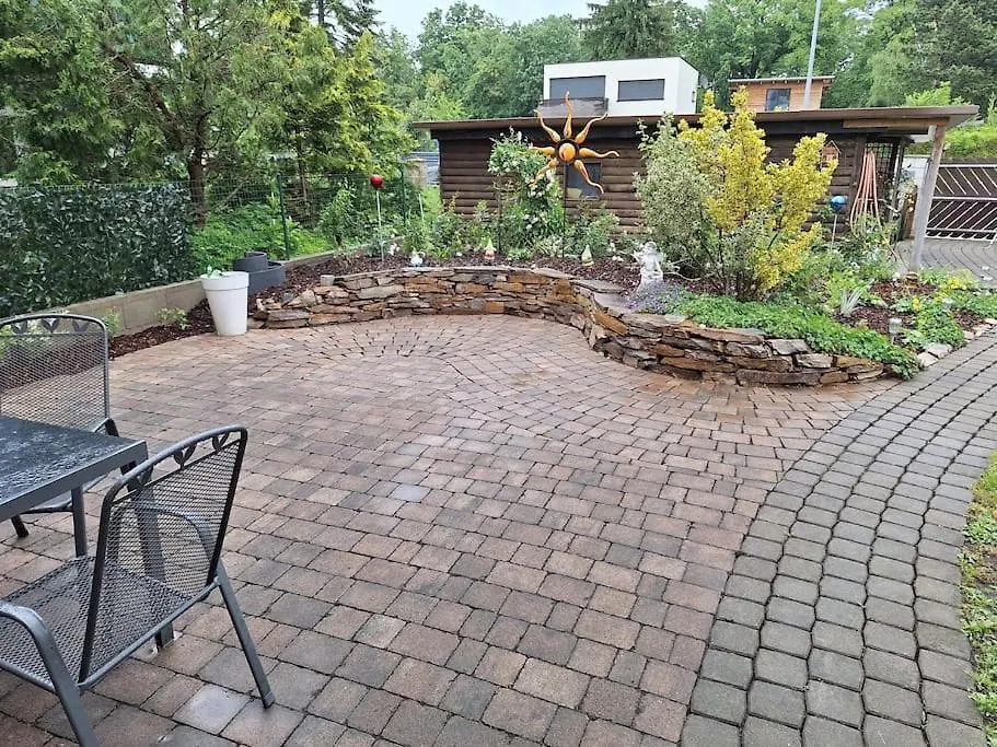 Gartenhaus Am Stadtrand Von Wien Mit Parkplatz 펜션 비엔나